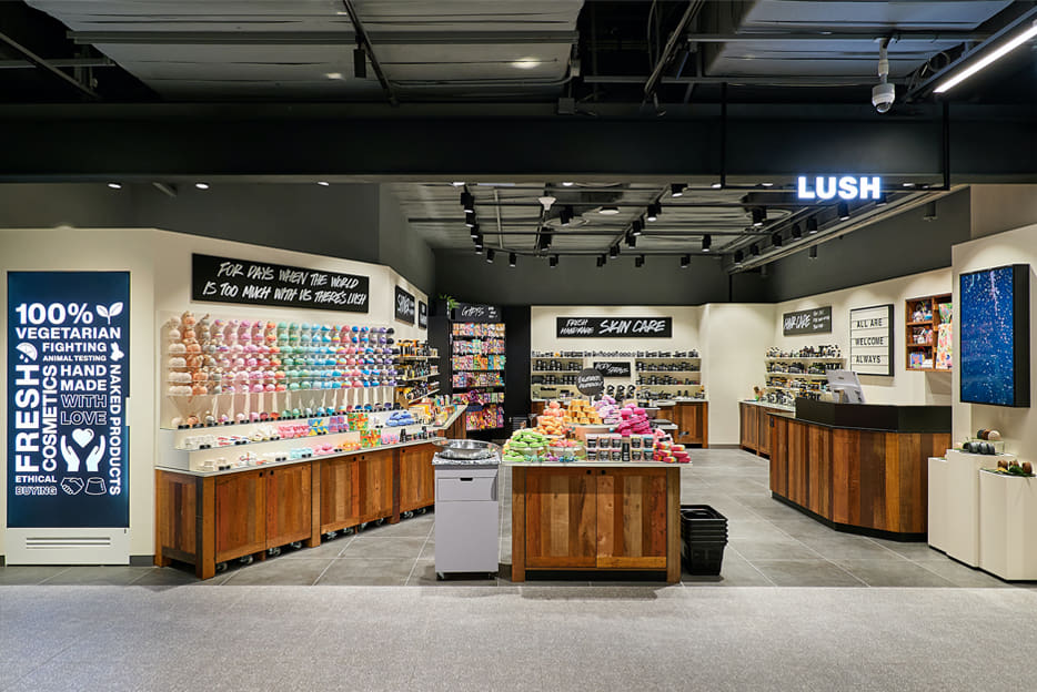 러쉬 신세계백화점 경기점 매장 이미지