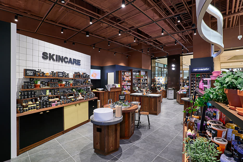 러쉬 AK몰 분당점 매장 이미지