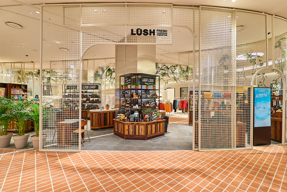러쉬 롯데백화점 동탄점 매장 이미지