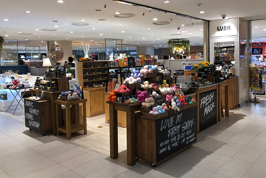 러쉬 롯데백화점 광주점 매장 이미지