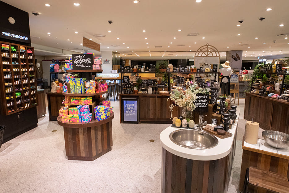 러쉬 롯데백화점 영등포점 매장 이미지