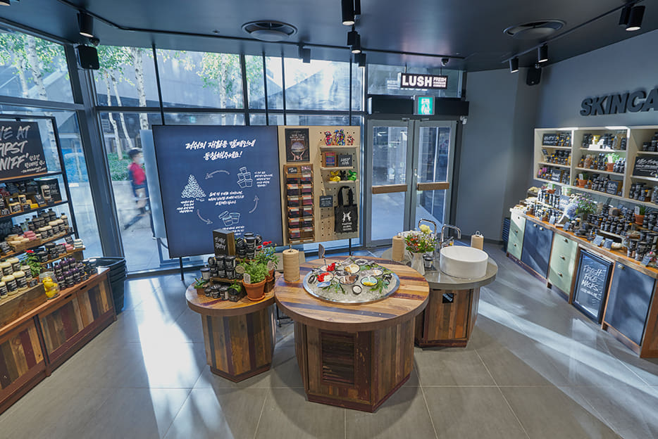 러쉬 롯데월드몰점 매장 이미지
