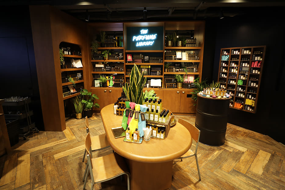 러쉬 롯데월드몰점 매장 이미지