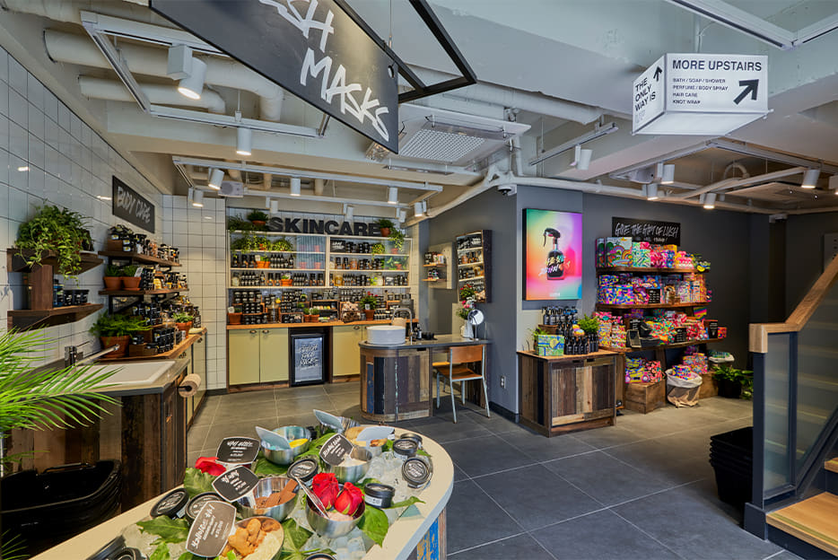 러쉬 가로수길점 매장 이미지