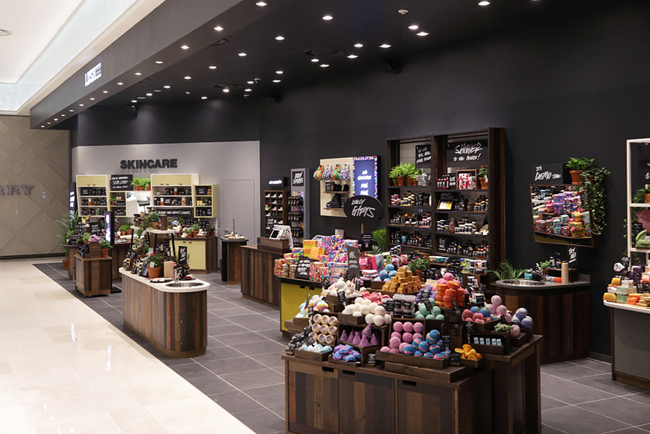 러쉬 롯데백화점 김포공항점 매장 이미지